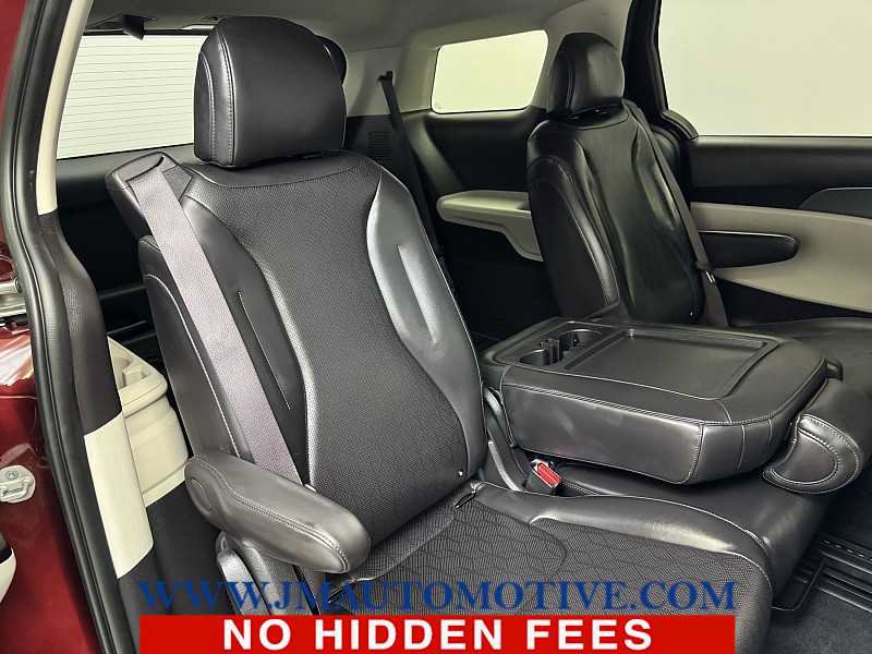 Used 2024 Kia Carnival LX FWD image 20