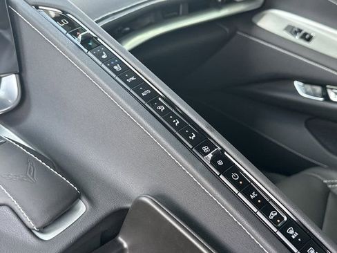 Used 2024 Chevrolet Corvette Stingray Preferred Cpe w/ Z51 Performance Package image 28