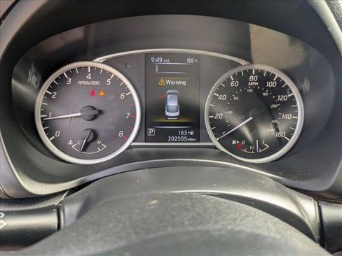 Used 2018 Nissan Sentra SV w/ Premium Package (P01) FWD image 10