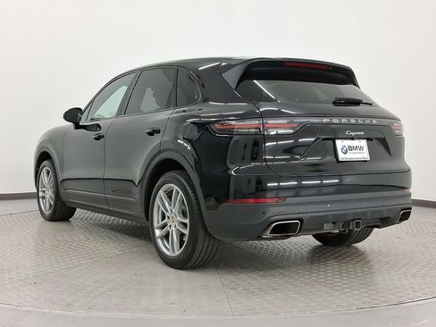 Used 2021 Porsche Cayenne image 3
