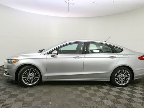 Used 2014 Ford Fusion SE w/ Equipment Group 202A FWD image 6