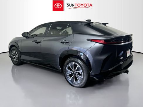 Used 2023 Lexus RZ 450e Premium image 6