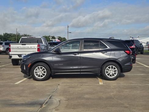 Used 2023 Chevrolet Equinox LT AWD/4WD image 3