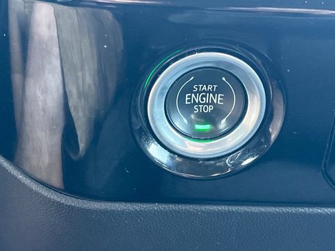 Used 2022 GMC Sierra 1500 SLE AWD/4WD image 19