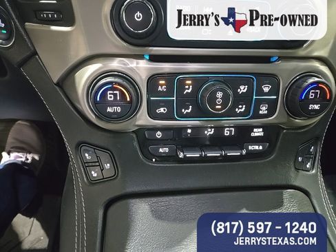 Used 2019 GMC Yukon XL Denali image 9