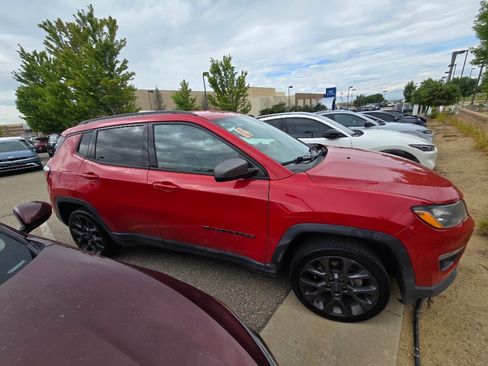 Used 2021 Jeep Compass Latitude AWD/4WD image 6