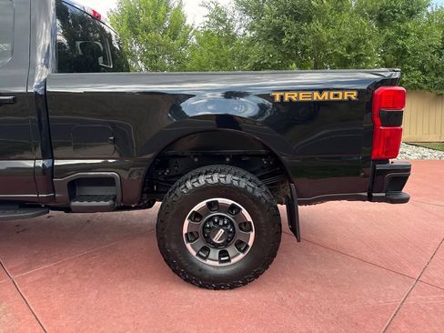 Used 2023 Ford F250 Lariat w/ Tremor Off-Road Package AWD/4WD image 33