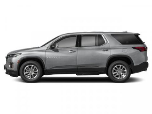 Used 2023 Chevrolet Traverse LT image 3