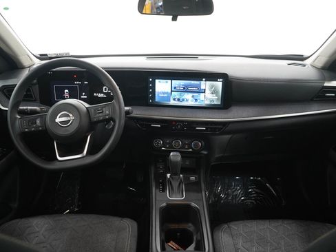 Used 2025 Nissan Kicks SV w/ SV Premium Package AWD/4WD image 15