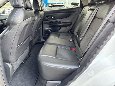 Used 2025 Nissan Ariya FWD image 33