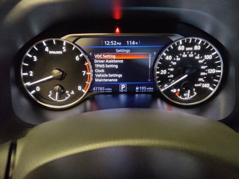 Used 2023 Nissan Altima 2.5 SV FWD image 23