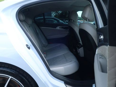 Used 2019 Genesis G70 3.3T Advanced w/ Prestige Package RWD image 22