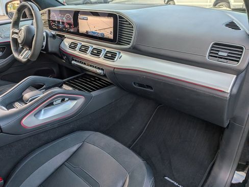 Used 2024 Mercedes-Benz GLS 63 AMG 4MATIC image 27