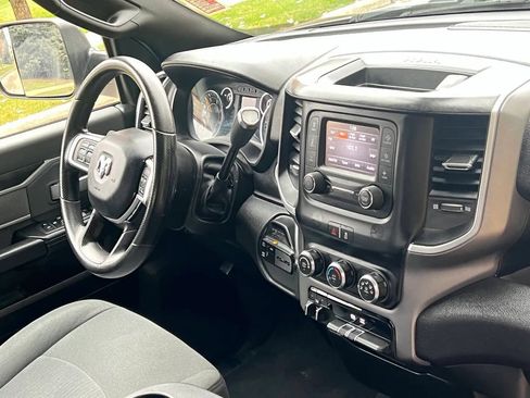 Used 2021 RAM 3500 Big Horn image 29