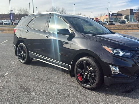 Used 2020 Chevrolet Equinox Premier w/ Premier Redline Edition image 2