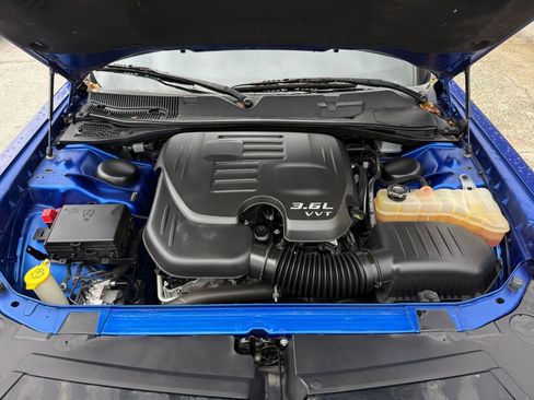 Used 2018 Dodge Challenger SXT image 17