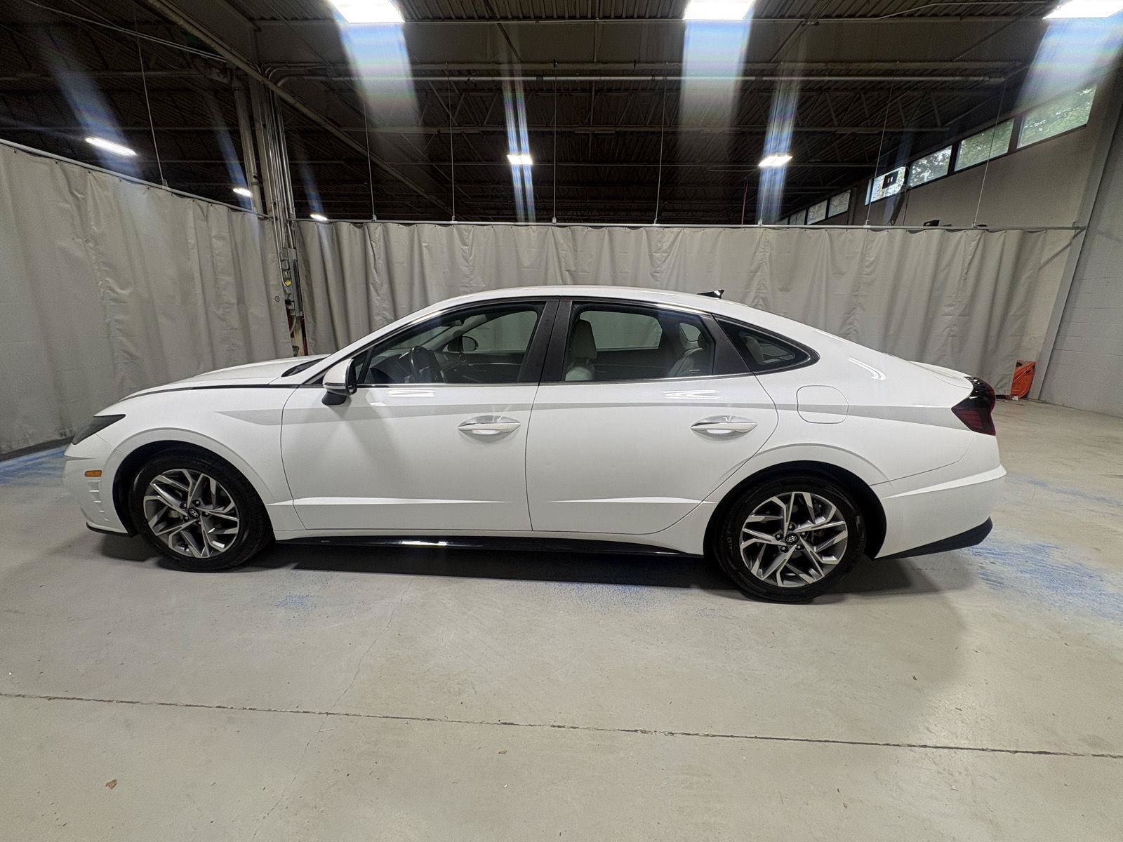 Used 2020 Hyundai Sonata SEL w/ Premium Package FWD image 18