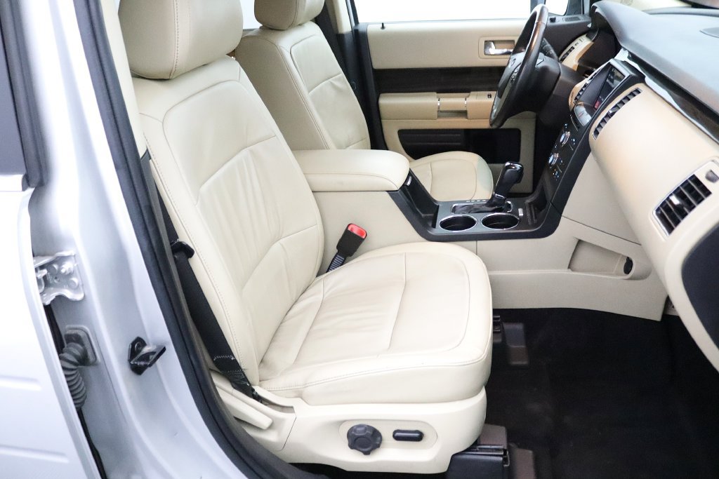 Used 2019 Ford Flex SEL w/ Equipment Group 202A AWD/4WD image 17
