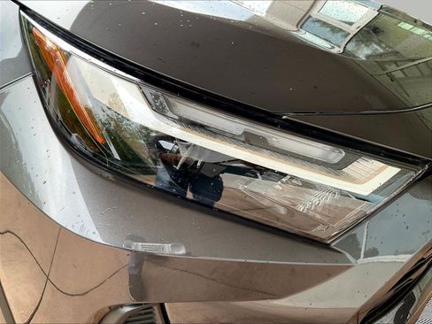 Used 2023 Toyota RAV4 LE AWD/4WD image 30