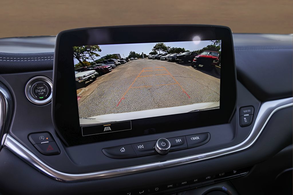 Used 2023 Chevrolet Blazer LT FWD image 17