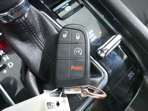 Used 2022 Jeep Compass Latitude image 20