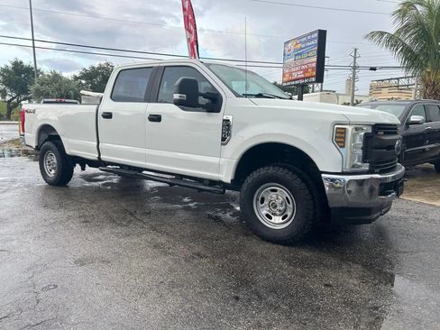 Used 2019 Ford F250 XL w/ Power Equipment Group AWD/4WD image 3