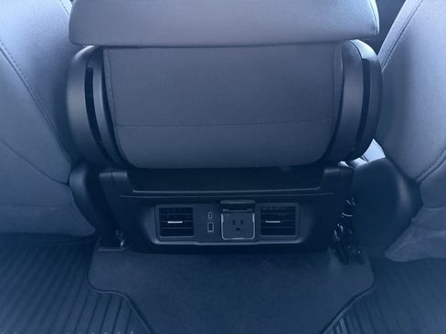 New 2026 GMC Sierra 1500 SLE image 27