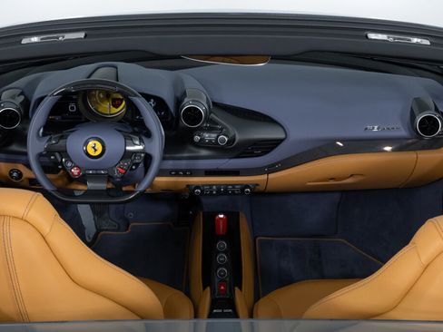 Used 2022 Ferrari F8 Tributo image 36