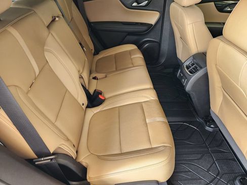 Used 2023 Chevrolet Blazer Premier w/ Enhanced Convenience Package FWD image 32