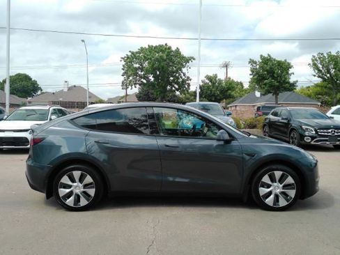 Used 2021 Tesla Model Y Long Range AWD/4WD image 6