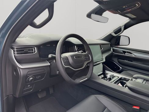 New 2026 Jeep Grand Wagoneer L Limited AWD/4WD image 28