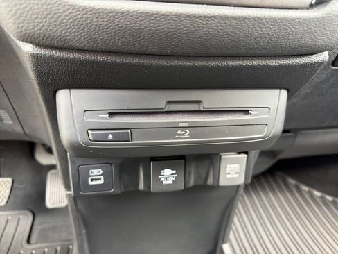 Certified 2024 Honda Odyssey Touring image 14