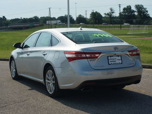 Used 2013 Toyota Avalon Limited FWD image 13