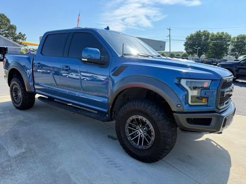 Used 2019 Ford F150 Raptor w/ Equipment Group 802A Luxury AWD/4WD image 4