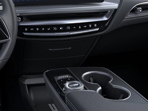 New 2025 Cadillac Lyriq Luxury image 23