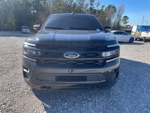Used 2023 Ford Expedition Limited image 2