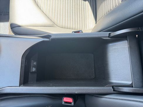 Used 2023 Toyota Camry SE FWD image 25