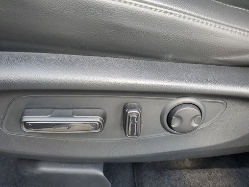 Used 2025 Honda CR-V EX-L image 13