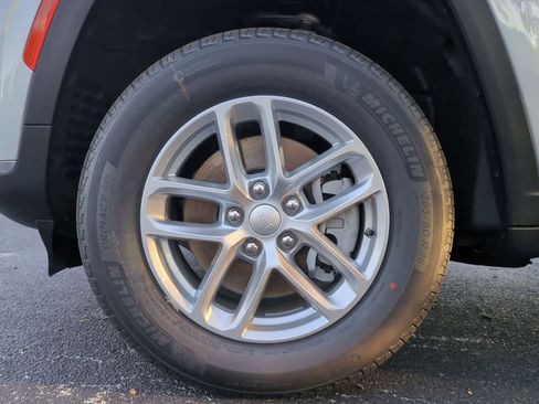 New 2025 Jeep Grand Cherokee L Laredo w/ Luxury Tech Group I image 14