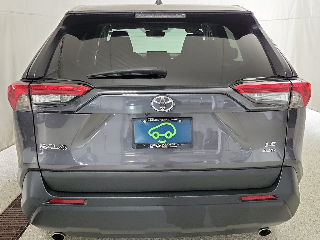 Used 2024 Toyota RAV4 LE AWD/4WD image 4