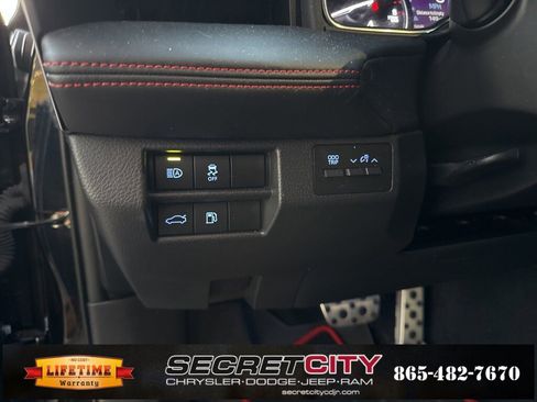 Used 2021 Toyota Avalon TRD image 25