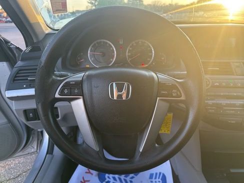 Used 2011 Honda Accord LX image 23