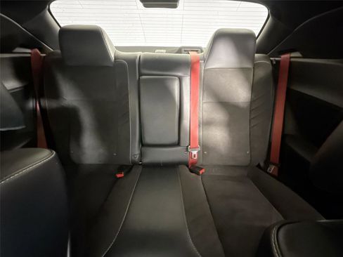 Used 2015 Dodge Challenger SRT Hellcat image 13