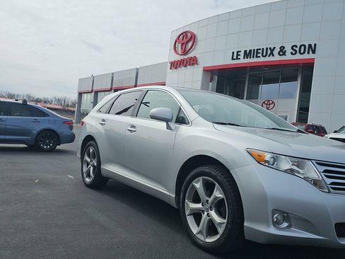 Used 2009 Toyota Venza AWD image 1