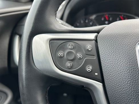 Used 2024 GMC Terrain SLT image 24