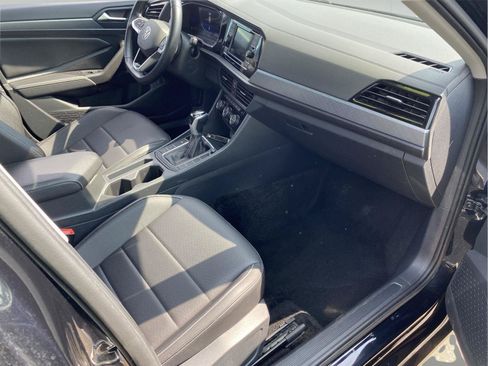 Used 2024 Volkswagen Jetta SE FWD image 23