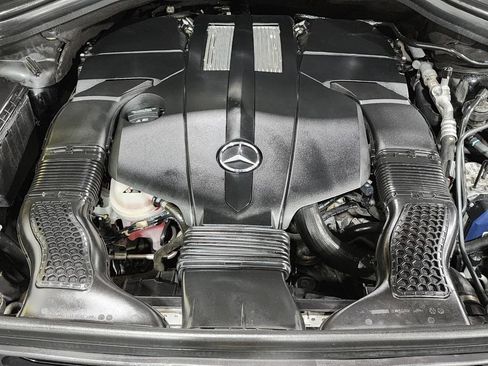 Used 2019 Mercedes-Benz GLS 450 4MATIC image 34