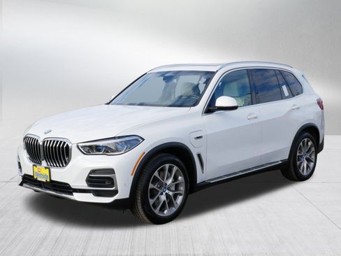 Used 2022 BMW X5 xDrive45e w/ Executive Package image 3