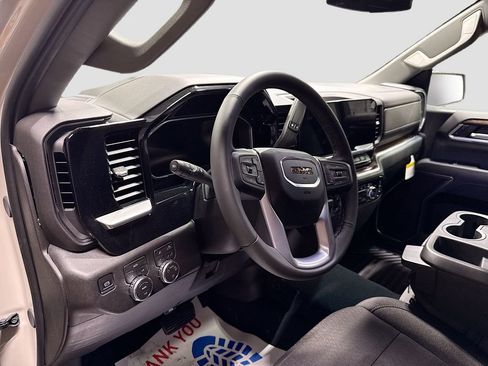 New 2026 GMC Sierra 1500 SLE w/ Preferred Package image 9