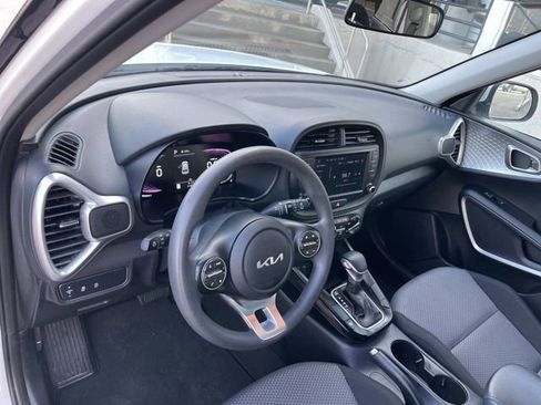Used 2024 Kia Soul LX w/ Option Group 015 image 8